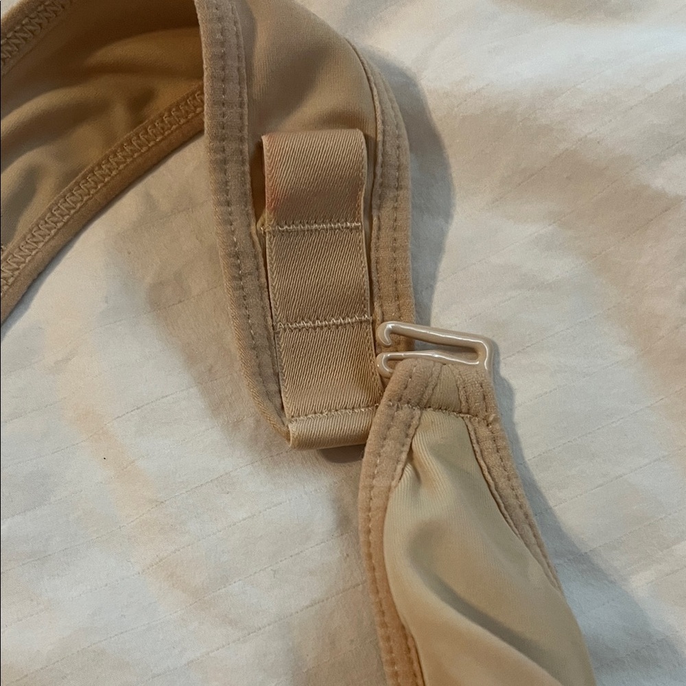 Amazon Women's Beige post surgical/Sports Bra Size medium - Picture 5 of 10